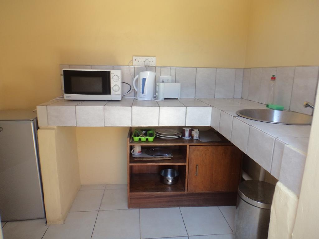 Skippers Backpackers Cc Walvis Bay Exterior photo